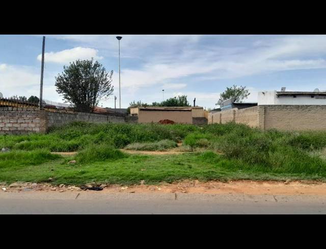 LAND FOR SALE IN VOSLOORUS